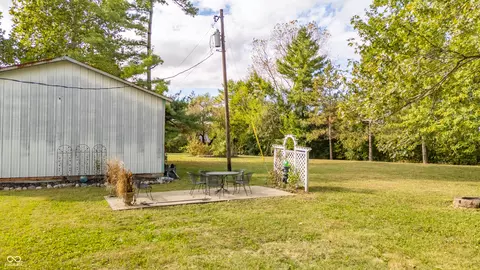 Exterior - 1096 W State Road 38, Pendleton, IN 46064 photo 10 of 11