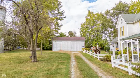 Exterior - 1096 W State Road 38, Pendleton, IN 46064 photo 7 of 11