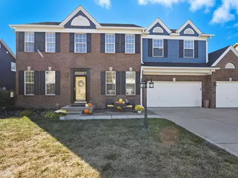 15 W Woodsage Ct, Westfield, IN 46074