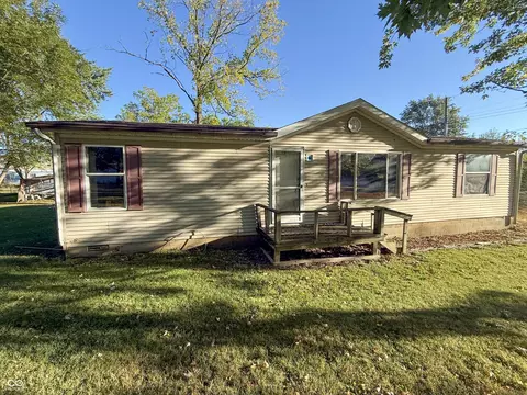 1229 N Indiana Ave, Hartford City, IN 47348