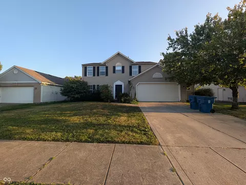 1643 Blankenship Dr, Indianapolis, IN 46217