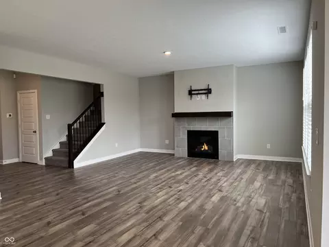 Living - 9343 Casey Rd, Pendleton, IN 46064 photo 4 of 8