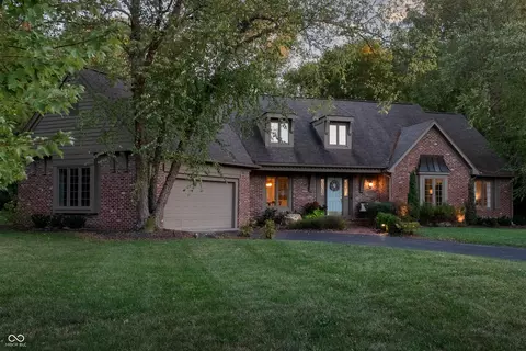 11500 Valley Meadow Dr, Zionsville, IN 46077