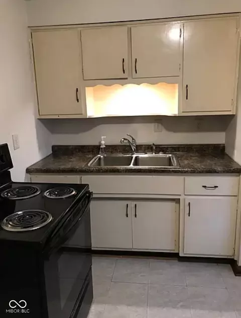 2222 E 10th St, Anderson, IN 46012 photo 6
