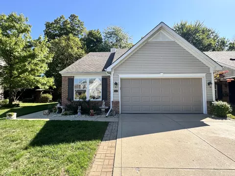 7327 Oak Knoll Dr, Indianapolis, IN 46217