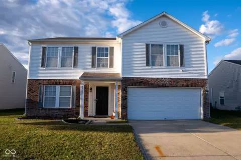 8424 Belle Union Dr, Camby, IN 46113