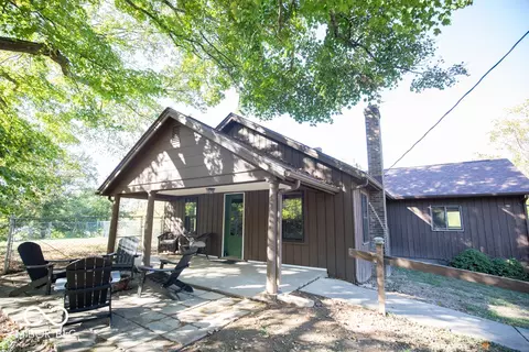 9760 W Old Nashville Rd, Columbus, IN 47201