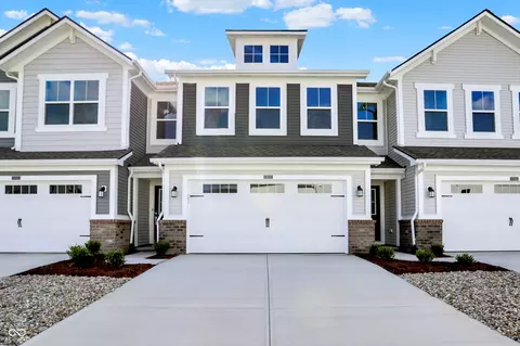 7513 Marin Pkwy, Cumberland, IN 46229