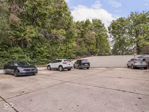 530 Sutherland Ave #E, Indianapolis, IN 46205 photo 38