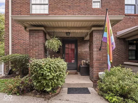 530 Sutherland Ave #E, Indianapolis, IN 46205 photo 3