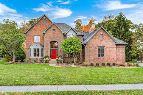 10026 Parkway Dr, Fishers, IN 46037