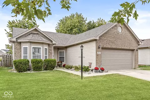 19173 Fox Chase Dr, Noblesville, IN 46062