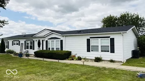 18149 Atlantic Rd, Noblesville, IN 46060
