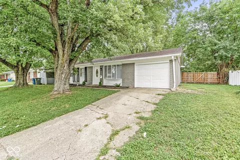 10113 Catalina Dr, Indianapolis, IN 46235