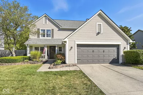 8607 Woodstone Way W, Indianapolis, IN 46256