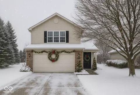 16590 Greensboro Dr, Westfield, IN 46074