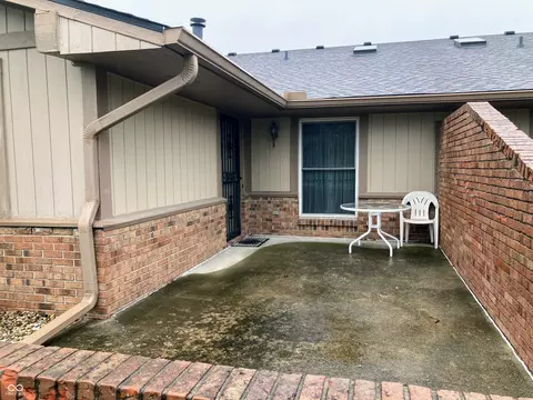1155 Paradise Ct UNIT D, Greenwood, IN 46143