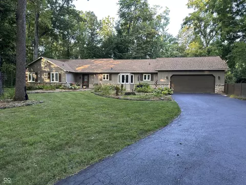 806 Woodridge Ct, Avon, IN 46123