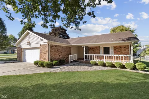 1048 Waterford Dr, Greenwood, IN 46142