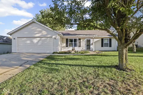 960 E Williamsburg Ln, Nineveh, IN 46164