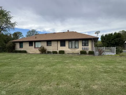2750 W 750 S, Trafalgar, IN 46181