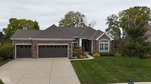 4286 Backstretch Ct, Bargersville, IN 46106