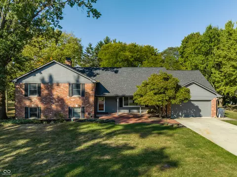 10726 Lakeview Dr, Carmel, IN 46033