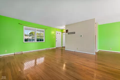 8029 E 13th St, Indianapolis, IN 46219 photo 4