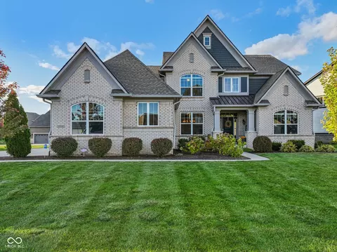 10440 Vermillion Dr, Fortville, IN 46040