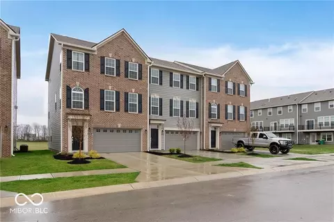 17379 Lillian St, Westfield, IN 46074