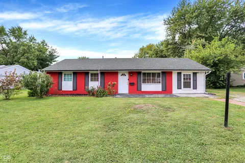 7620 Marywood Dr, Southport, IN 46227