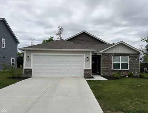 1466 Fleming Dr, Greenfield, IN 46140