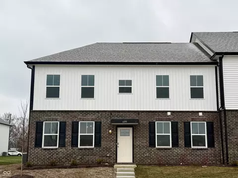 6199 Rhinecliff Dr, Whitestown, IN 46075