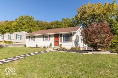 1018 Sunset Dr, New Castle, IN 47362