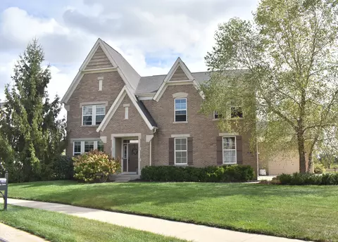 621 Featherstone Dr, Westfield, IN 46074