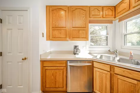 Kitchen - 6208 Red Fox Rd, Pendleton, IN 46064 photo 2 of 3