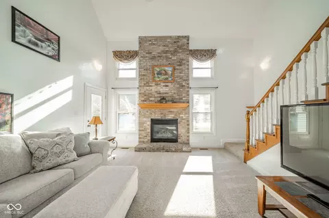 Living - 6208 Red Fox Rd, Pendleton, IN 46064 photo 1 of 3