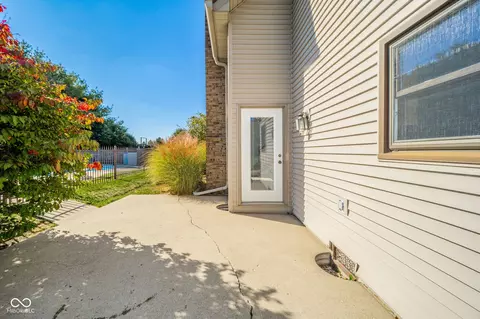 Exterior - 6208 Red Fox Rd, Pendleton, IN 46064 photo 9 of 13