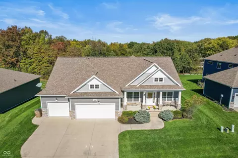 5086 Stonehaven Ln, Columbus, IN 47201