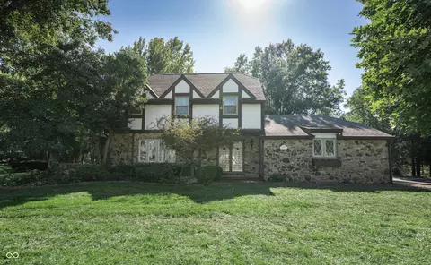 528 Robin Hood Dr, Seymour, IN 47274