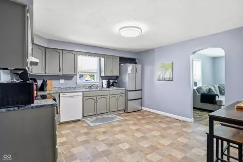 2916 13th St, Columbus, IN 47201 photo 12