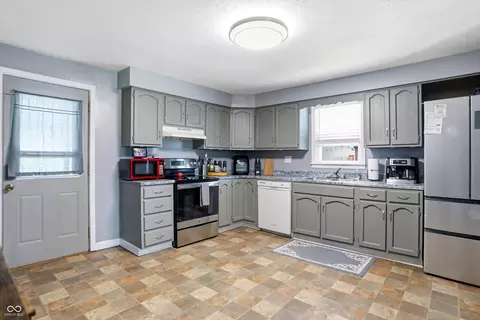 2916 13th St, Columbus, IN 47201 photo 10