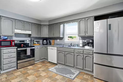 2916 13th St, Columbus, IN 47201 photo 11