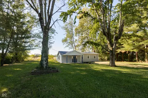 141 Dawson St, Columbus, IN 47201