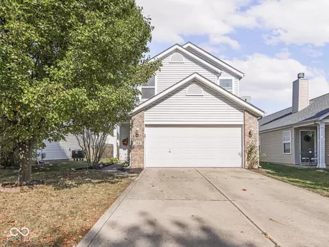 464 Grabill Dr, Westfield, IN 46074
