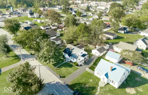 82 Park Dr, Scottsburg, IN 47170