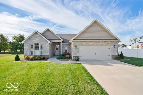 2042 Oak Leaf Ct, Kokomo, IN 46902