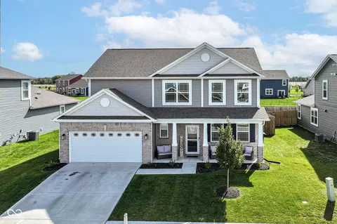 1423 Buttercup Ln, Shelbyville, IN 46176