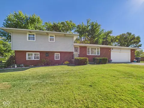6180 N Akron Dr, Alexandria, IN 46001