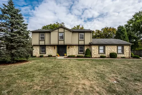 10819 E Lakeshore Dr, Carmel, IN 46033